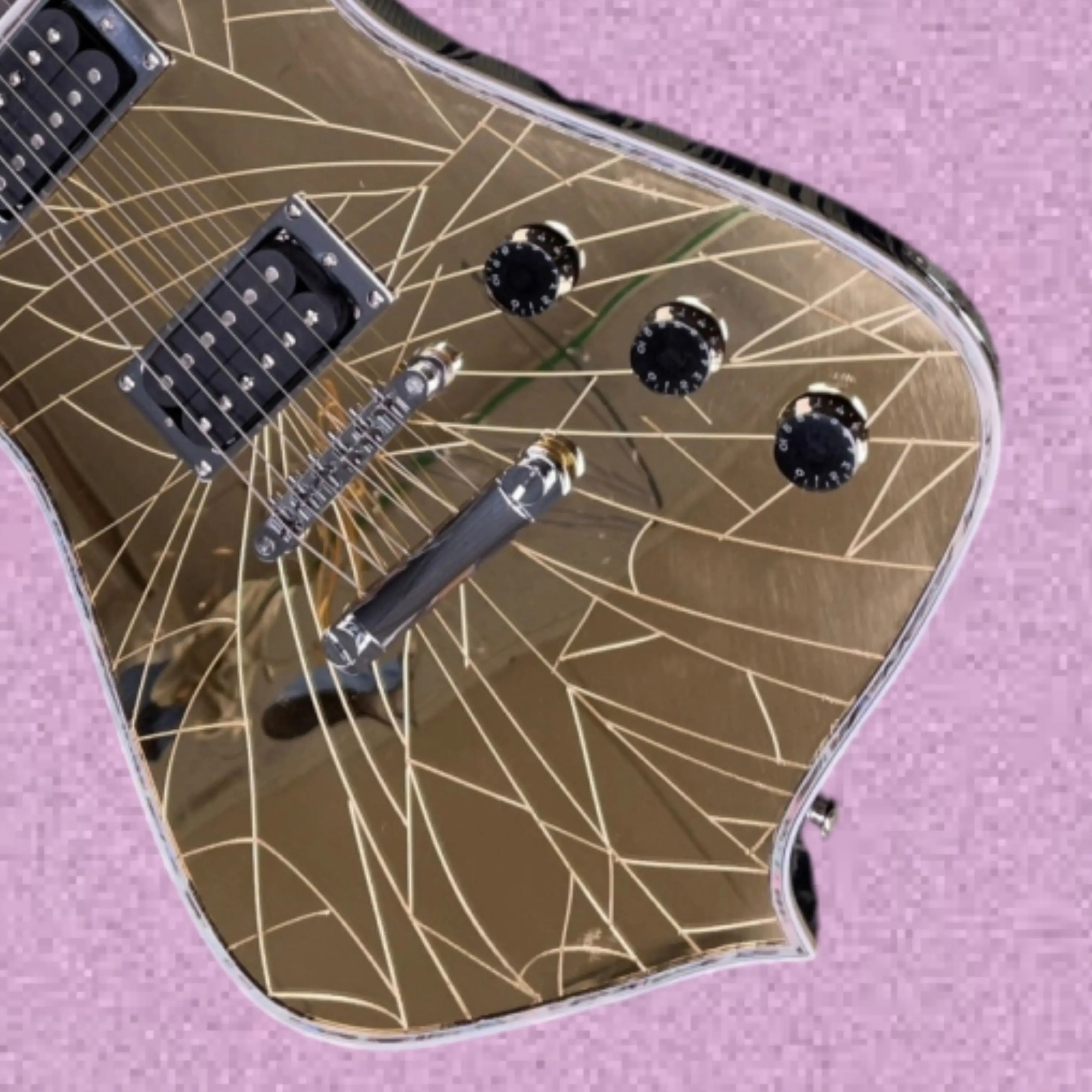 6-String Electric Guitar A Golden Mirror Finish Cracked Line Texture Guitars, Perfectly Suited For Various Rock Styles Guitarra