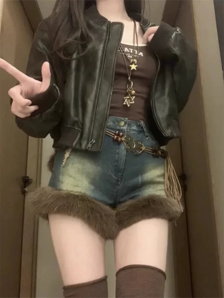 Pantaloncini di Jeans Patchwork in pelliccia sintetica da donna Y2k Mini pantaloncini di Jeans a vita alta Vintage Harajuku pantaloni da Cowboy coreani estate 2000s vestiti