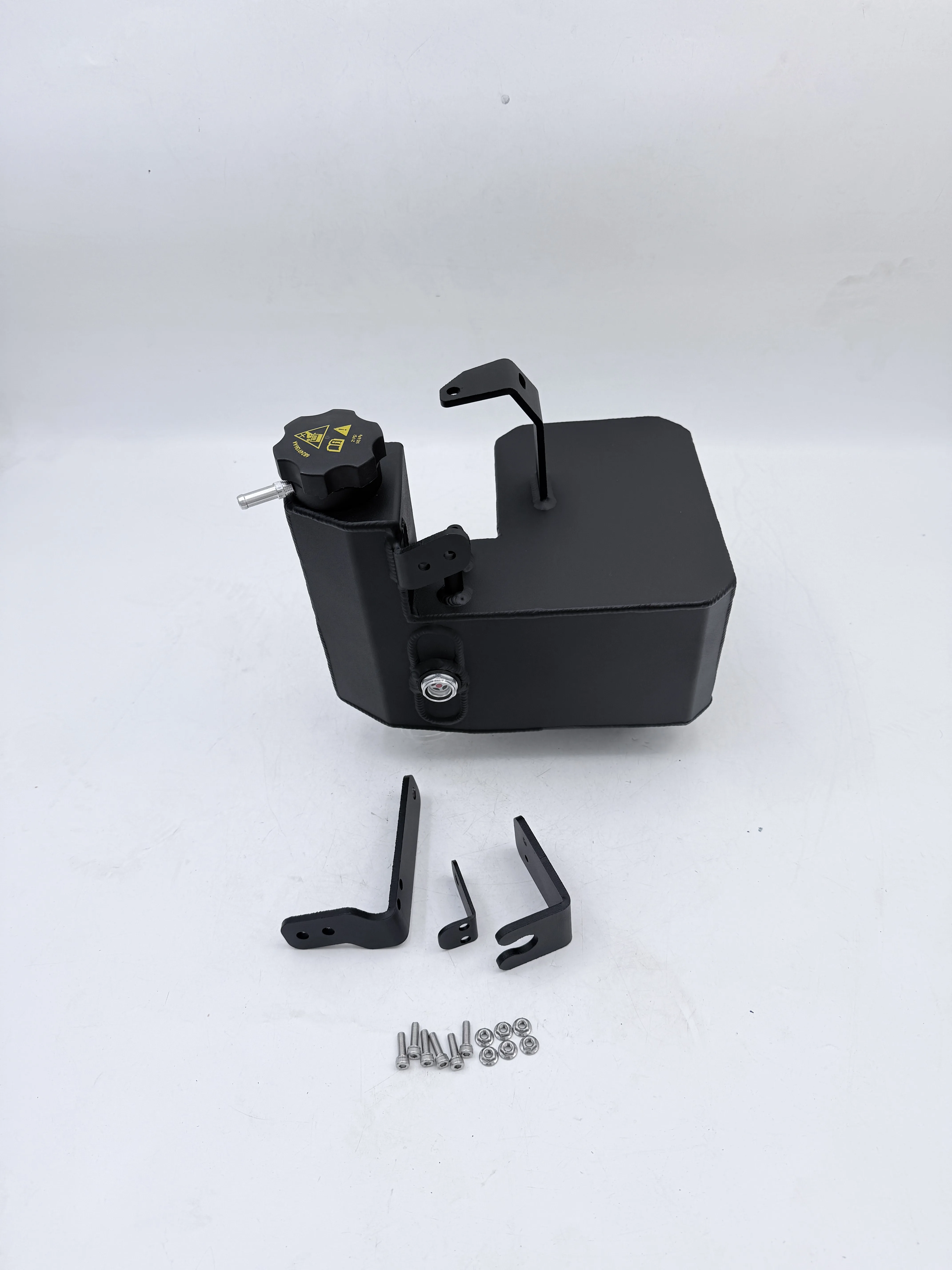 Aluminum Coolant Expansion Tank 603‑839 with Level Sensor For 2013‑2018 Dodge Ram Radiator Overflow Reservoir