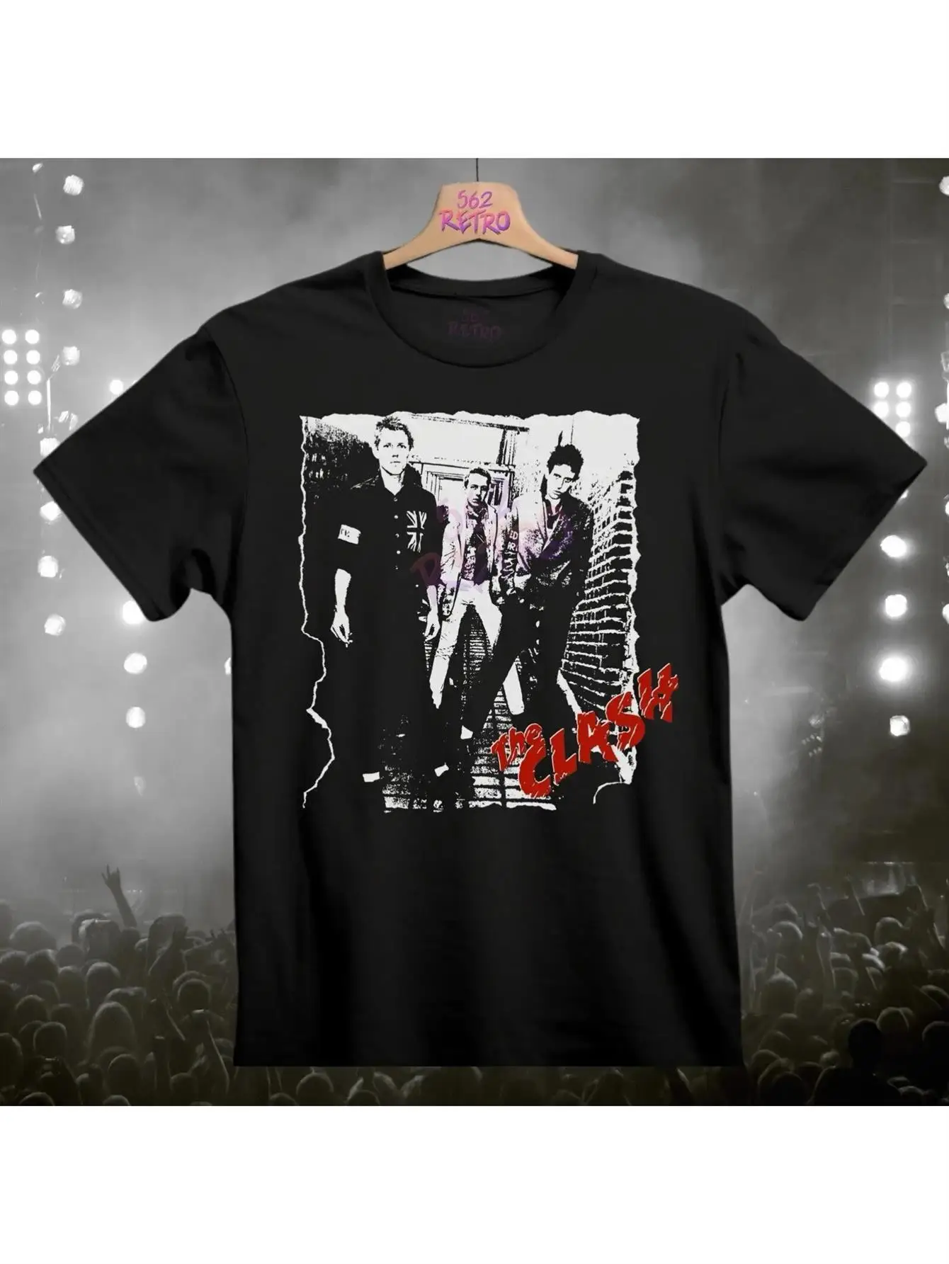 

Футболка с рисунком The Clash Punk Rock Band — черная с красно-белым винтажным принтом, стандартный крой с коротким рукавом,