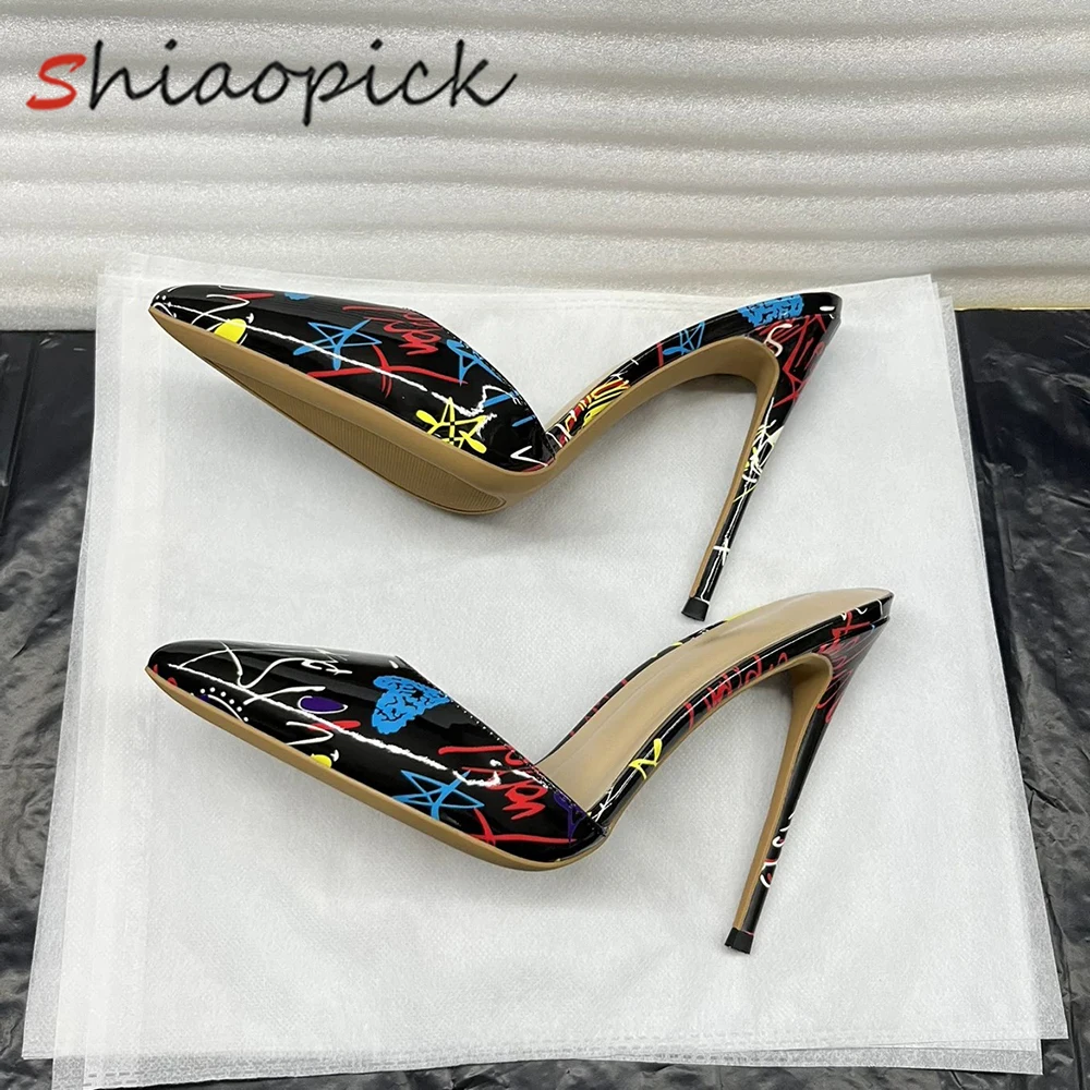 

Повседневные черные граффити, большой размер 45 46, женские модельные туфли на шпильке, пляжные туфли на высоком каблуке для отпуска, блестящие лакированные туфли с острым носком
