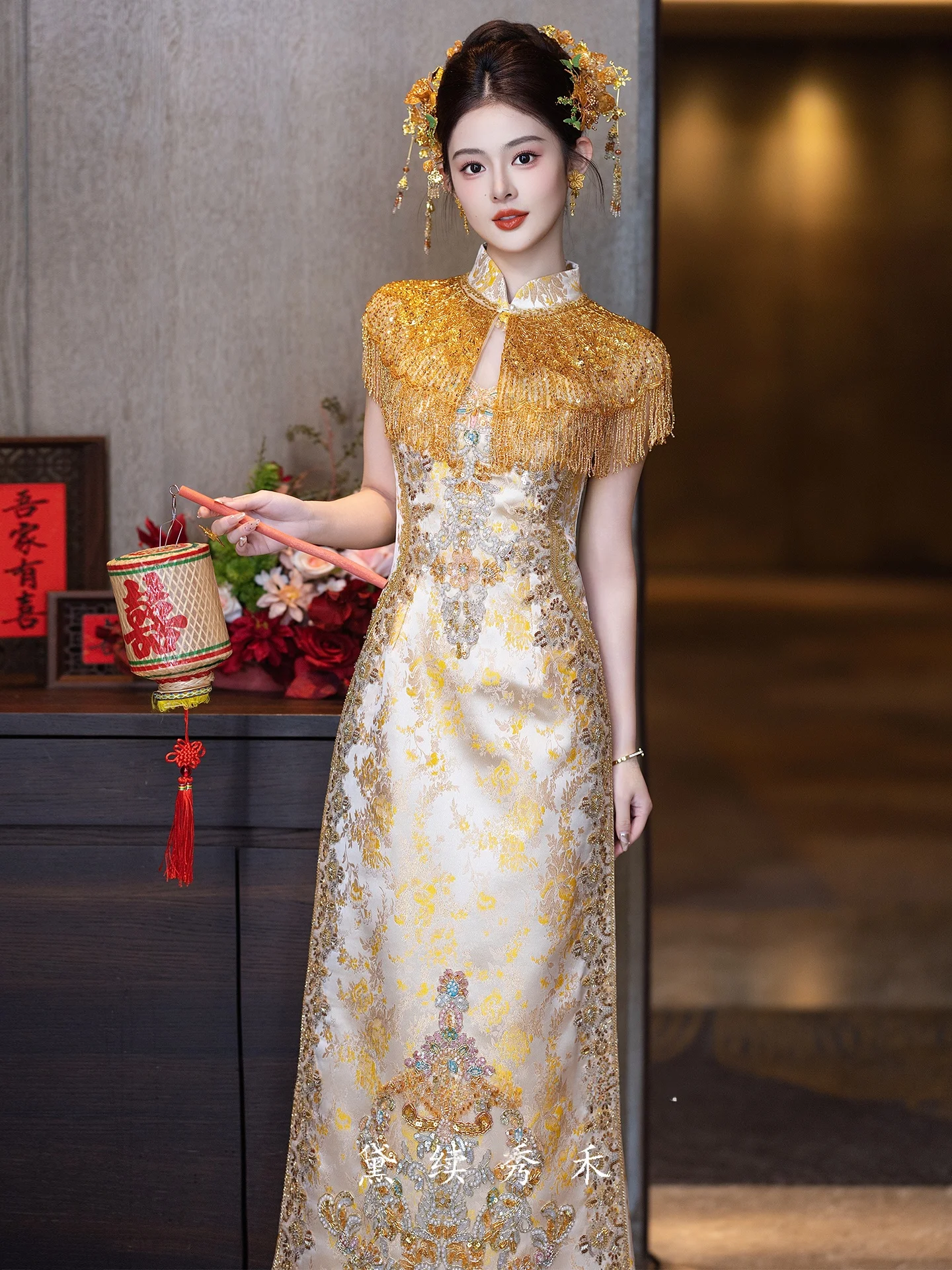 Robe de mariée XiuHai 2026 – Nouveau style amincissant, Qipao long de style chinois pour mariées, fente basse, motif floral