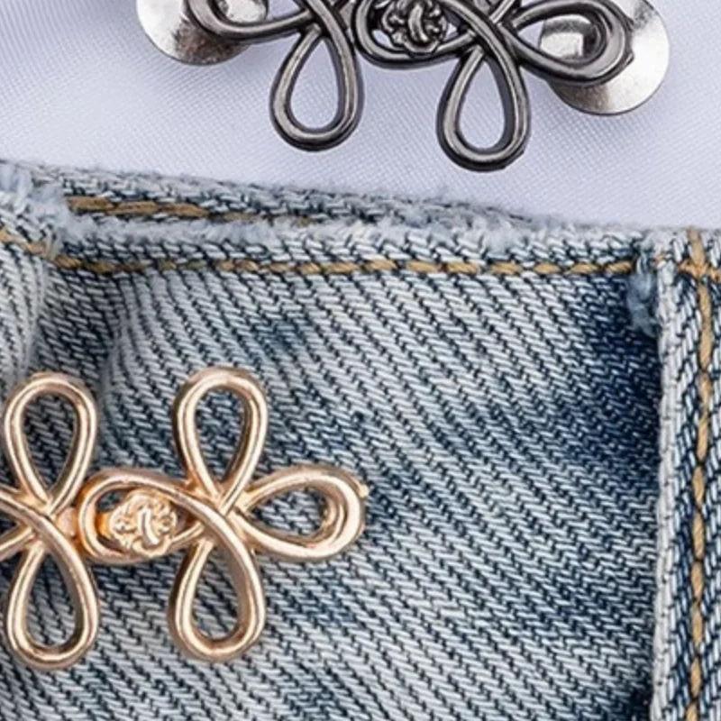 

2 шт., милая пряжка с четырьмя листами клевера, регулятор талии, регулируемая пряжка на талию, съемная бесшовная пуговица для брюк, юбок