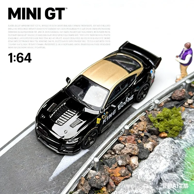 

MINI GT 1:64 #1130 Shelby GT500 Mustang replica alloy car model, for boys' toys and adult collection display items.