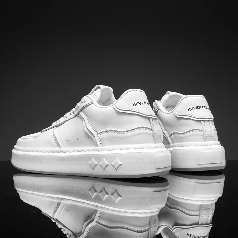 

High quality Men Shoes Comfortable Leather White Sports Shoes For Men Vulcanized Shoes Running Travel Sneaker Zapatillas Hombre