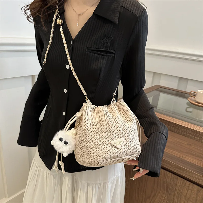 

​​2025 New Womens Beach Bucket Bag Summer Woven Shoulder Purse Trendy Chain Crossbody Bag Casual Straw Handheld Tote​