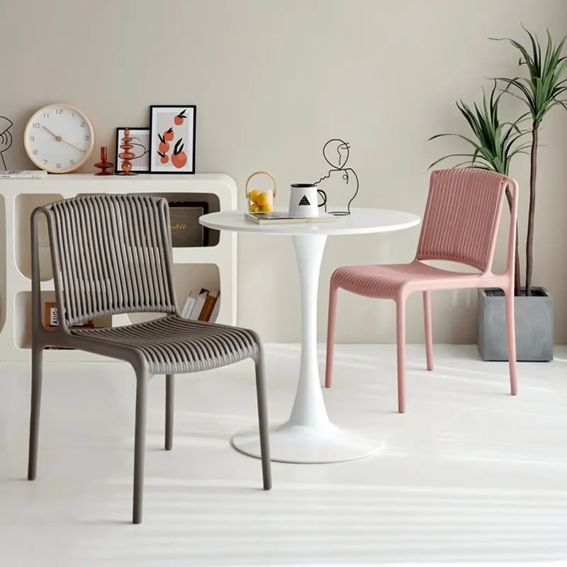 chaises-rembourrees-pour-adultes-de-style-nordique-chaises-elegantes-et-simples-avec-dossier-en-plastique-chaises-d'exterieur-epaisses-et-creuses-sans-accoudoirs