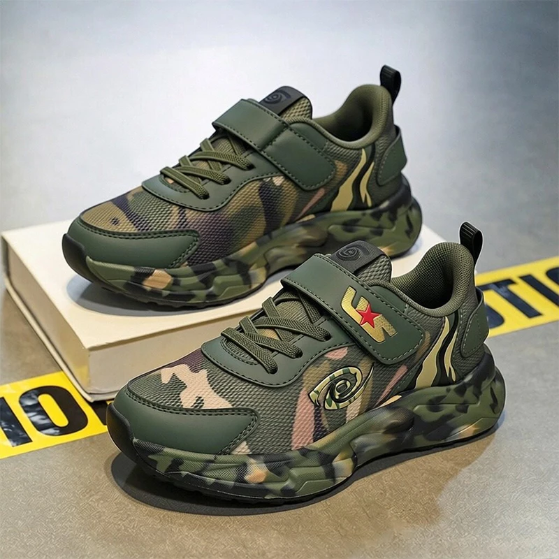 

A pair of children velcro outdoor sneakers, mesh leather spliced upper, thick cushioned non-slip training shoes MQ-807