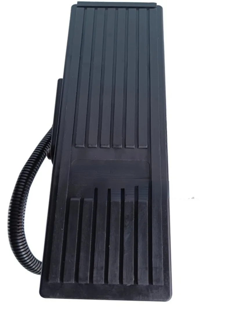 Applicable to Jinlong Jinlv Bus Bus Bus Travel Car Accessories Electronic Accelerator Pedal 21108kj0001