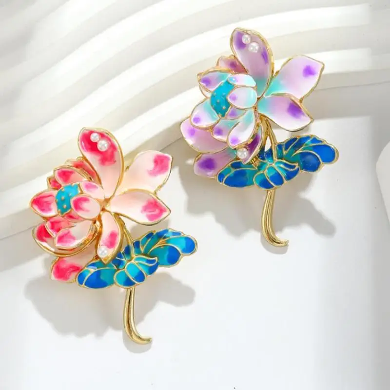 Fashion Enamel Plants Lotus Flower Brooches Pins For Women Clothing Coat Accessries Gifts
