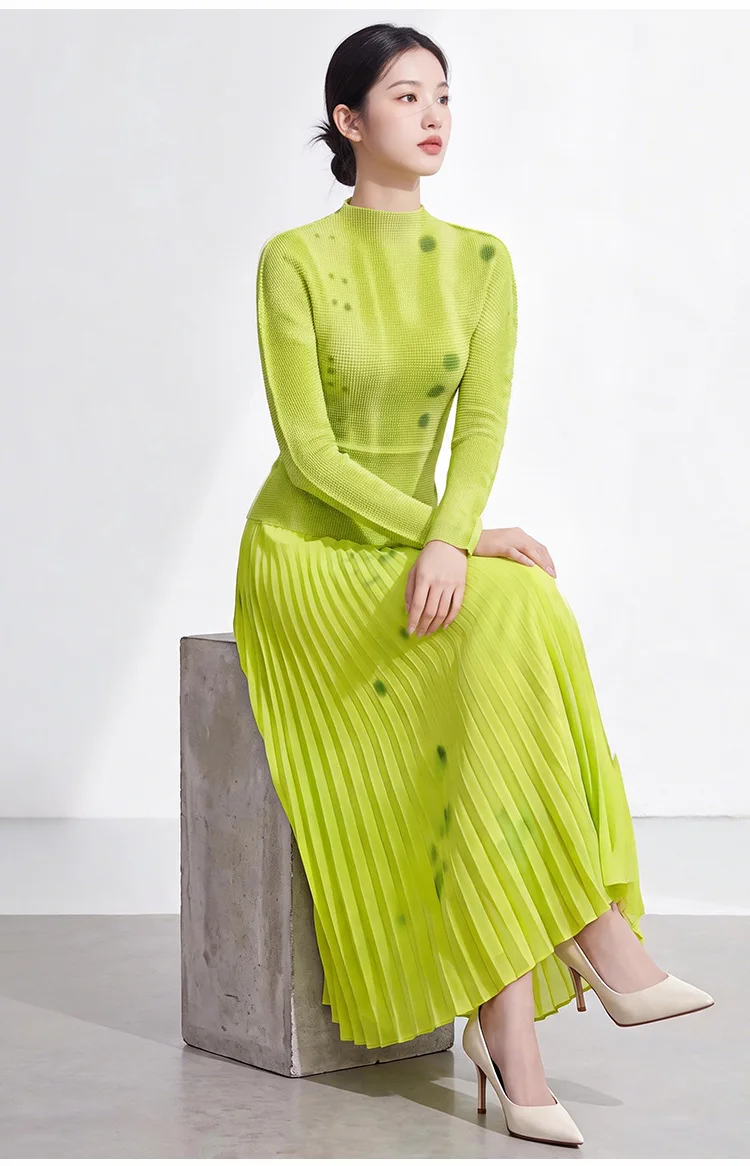 Women's two-piece set featuring a long skirt—new for autumn, pleated style, complete outfit.