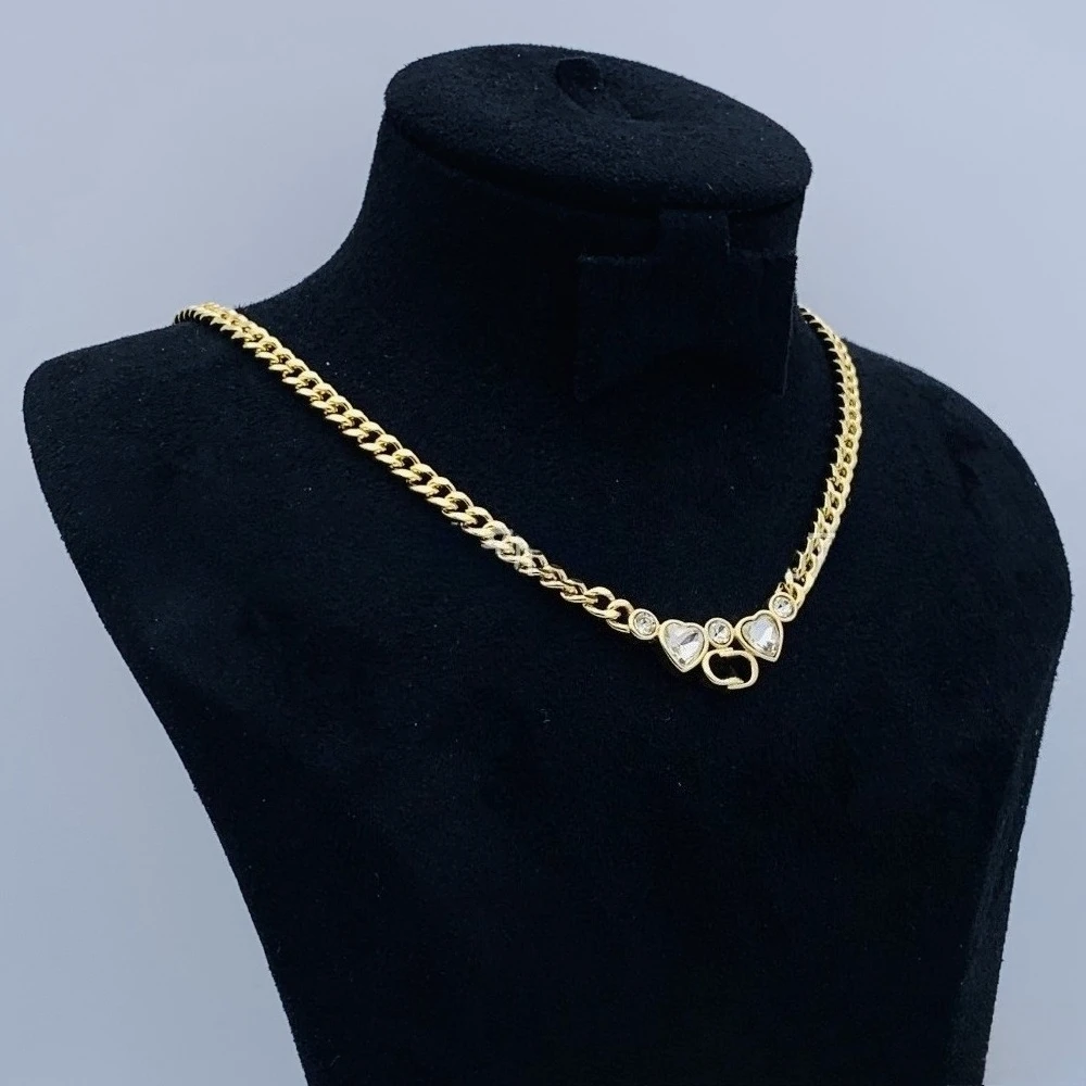 

Горячее предложение 2025 года, новое ожерелье в стиле ретро премиум-класса с подвеской в виде буквы, повседневное универсальное, подходит для подарков