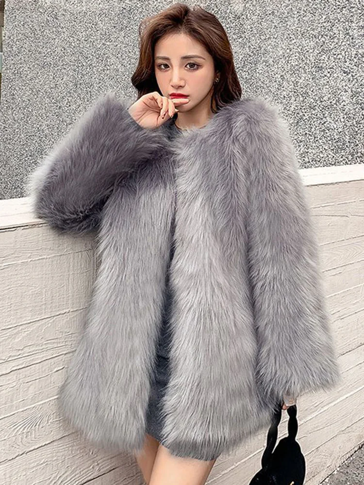 معطف فرو صناعي أسود للنساء سترة أنيقة شتوية دافئة ضيقة على الموضة الكورية بأكمام طويلة للسيدات برقبة دائرية قطع علوية صلبة من الثعلب الصناعي جديد #4