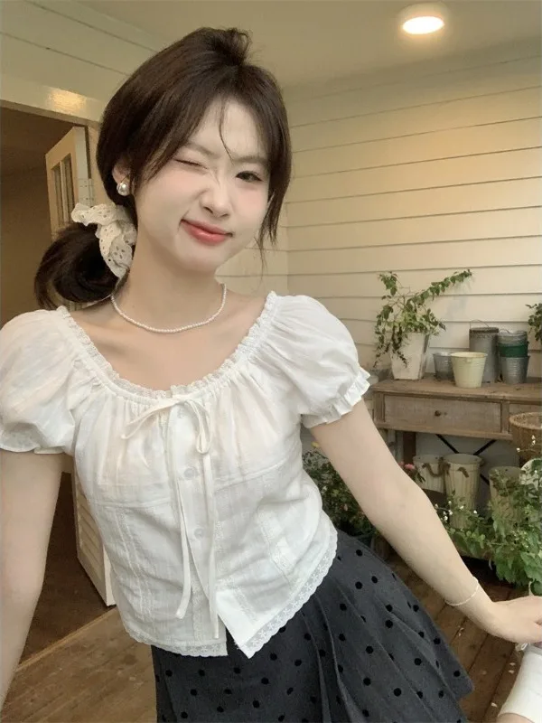 เสื้อลูกไม้ฝรั่งเศสหรือเสื้อสเว่ดีไซน์ฟองสีขาวหรือเสื้อผ้าฝ้ายระบายอากาศได้ดีผ้ากอซกลมกระดุมด้านหน้า