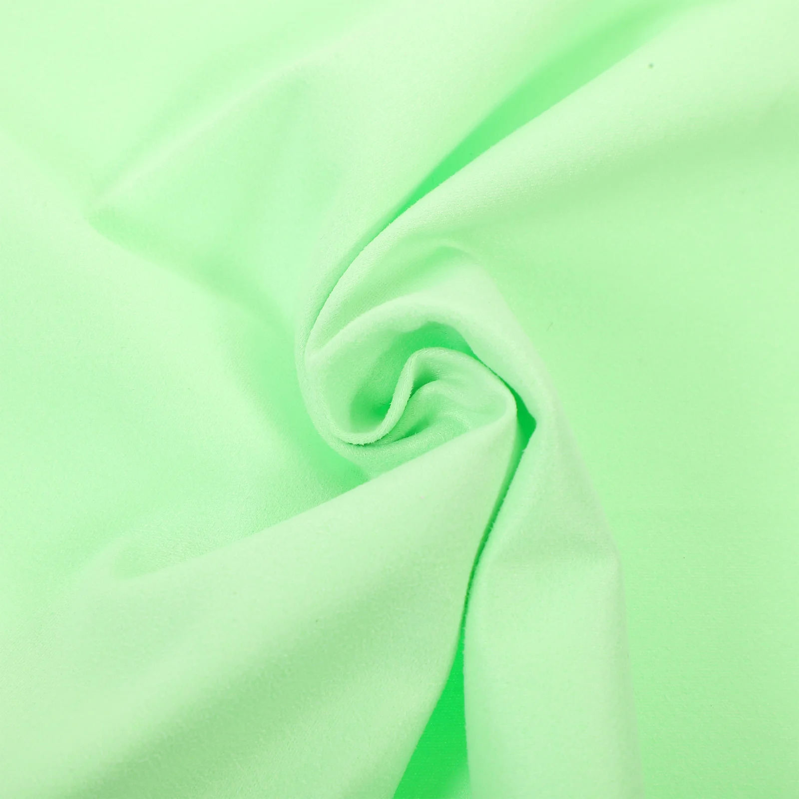 

4Pcs Eyeglass Cleaning Cloth Premium Microfiber Cloths for Lenses Screens Tvs Monitors Smudge Proof Anti-Scratch Lightweight