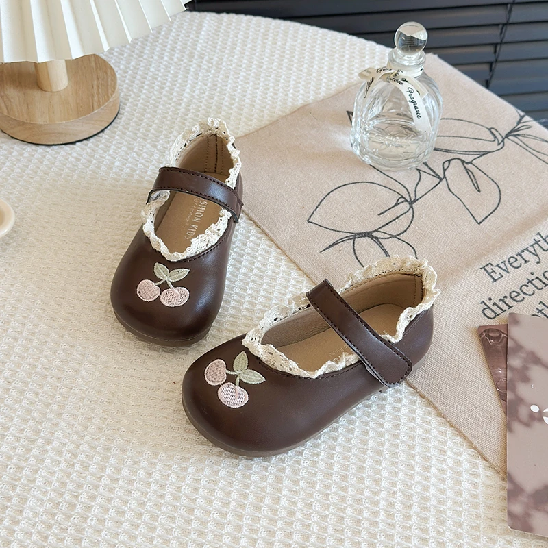 

2026 New Kids School Flat Shoes Non-slip Cute Embroidery Girls Princess Leather Shoes Wedding Party Children's Mary Jane Shoes