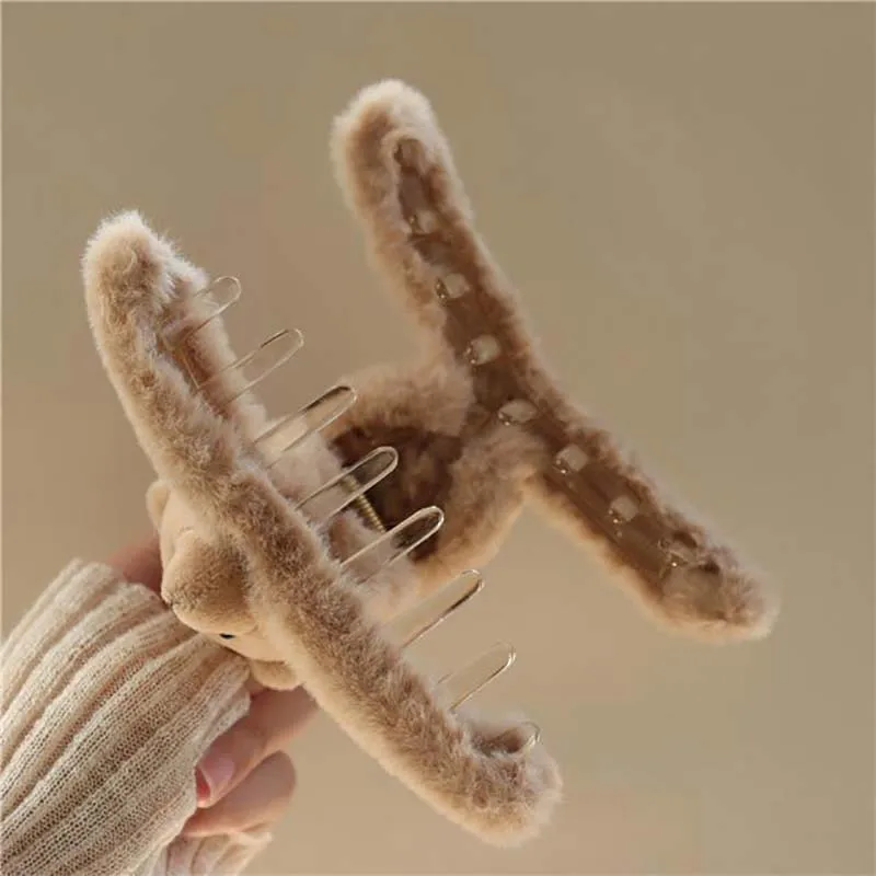 Cute Bear Plush Hairpin for Women Kawaii Design Large Hair Clips Fashion Big Claws Clip Party Hair Accessories Girls Gift 2023