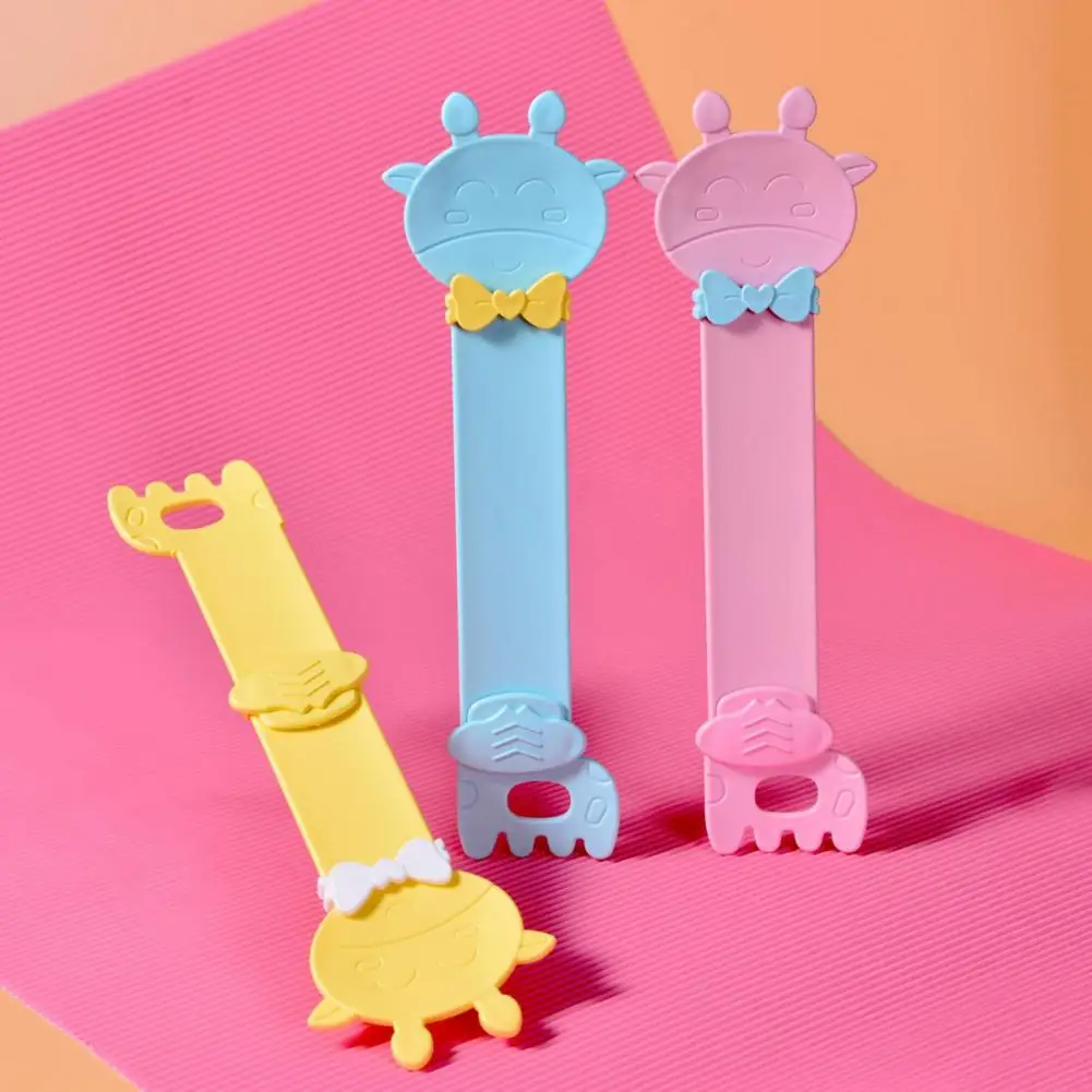 

Giraffe Shape Cat Feeder Giraffe-shaped Cat Strip Feeder Spoon for Hygienic One-hand Operation Squeeze Scoop Design for Wet