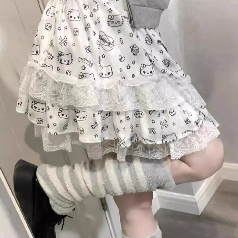 سانريو مرحبا كيتي أنيمي Kawaii الصيف اليابانية طباعة تنورة دعوى المرأة لطيف البسيطة مطوي التنانير الجديدة Y2K الدانتيل موضة الحلو مجموعة