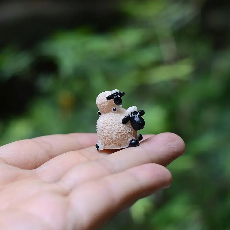 2pcs/set Miniature Sheep Model Resin Lamps Micro Landscape Animals for Moss Scene/desktop ornament/Fairy Garden/Dioramas