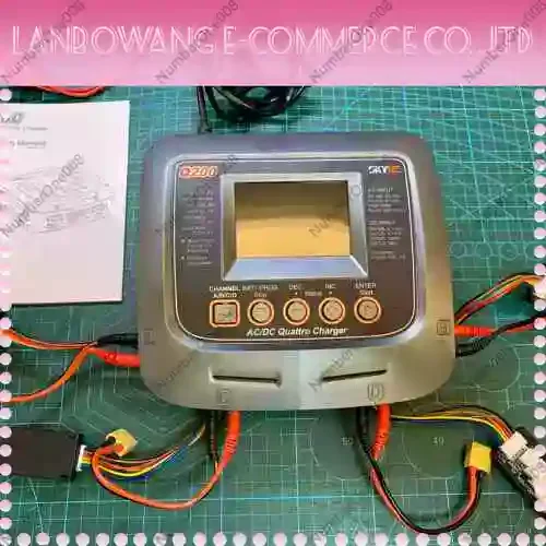 

SkyRC Q200 QUATTRO AC/DC 4-Channel 2x100W 2x50W LiPo Battery Balance Charger Discharger with LCD for RC Model