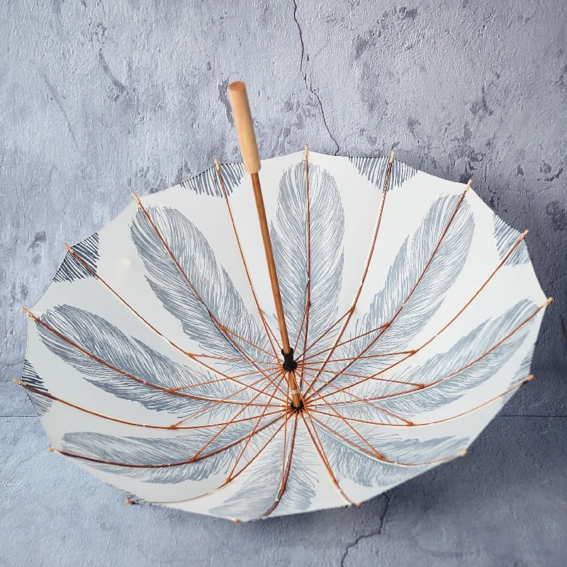 الخيزران خمر المظلات ذات المقبض الطويل الأبيض ريشة قوس المظلات اليدوية مقبض خشبي الشمال بسيط البضائع المنزلية الفنية