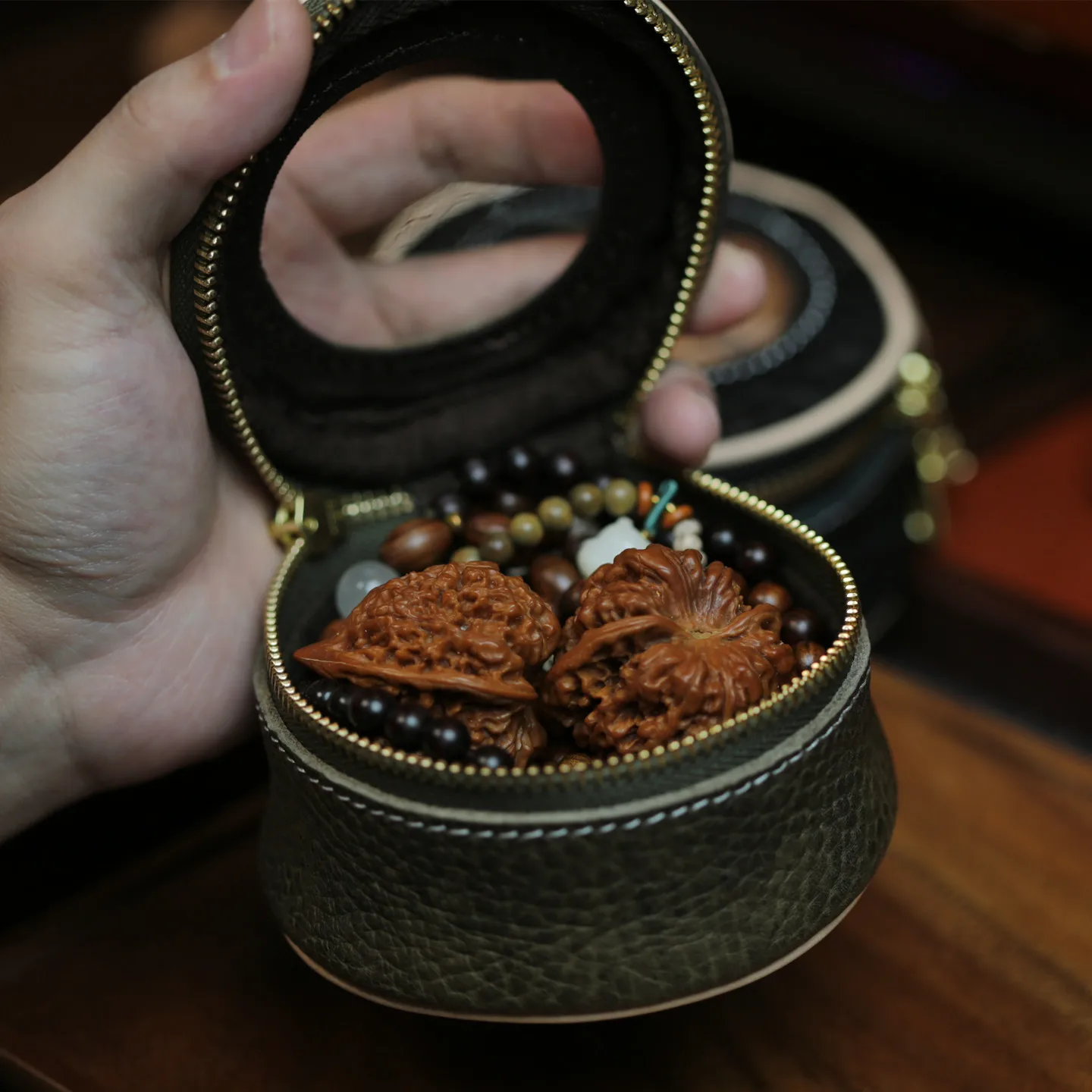 Bison Style Leather Storage Bag Jewelry Box Walnut Bracelet Coin Key Holder Functional Small Bag for Men And Women