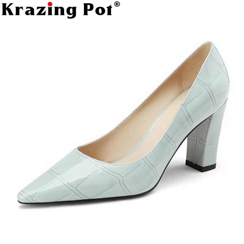 

Krazing Pot Cow Leather Pointed Thick High Heels Spring Shoes Mature Chic Grace Young Lady Checked Grain Slip on Maiden Pumps