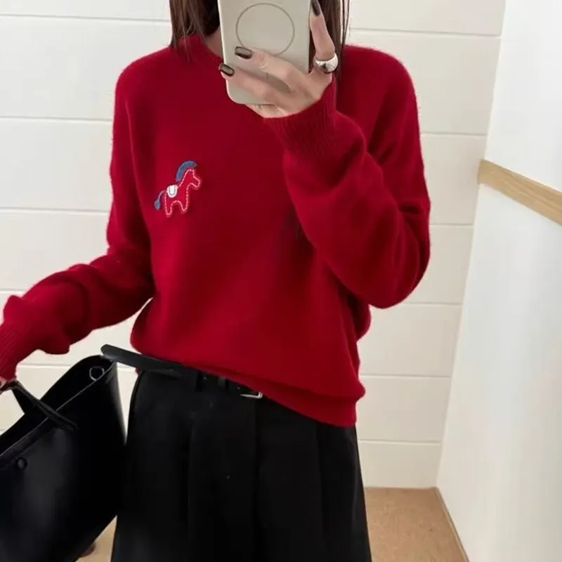 Red pony embroidered long-sleeved sweater sweater women's explosion age-reducing blouse in autumn and winter