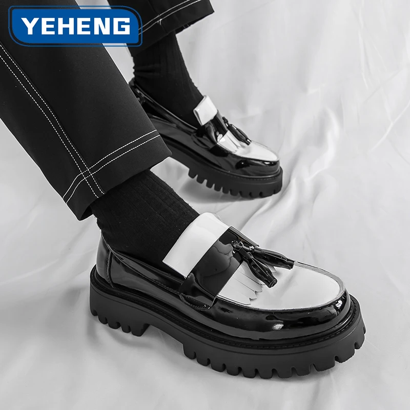 

Мужские лоферы с кисточками, классические ретро туфли на толстой подошве для отдыха, бизнеса или офиса, модные вечерние белые свадебные кожаные туфли для мужчин