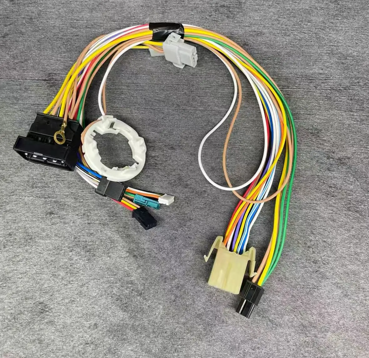 Suitable for BMW 3 Series 06-09 E92 E93 headlight internal wiring harness plug group to solve circuit aging