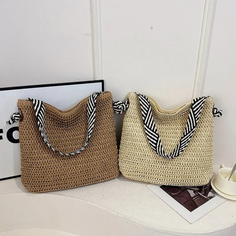 

Popular Classic Leather Crossbody Bag For Women, Elegant Shoulder Messenger Bag, Famous Designer Brand For Fashionable Ladies