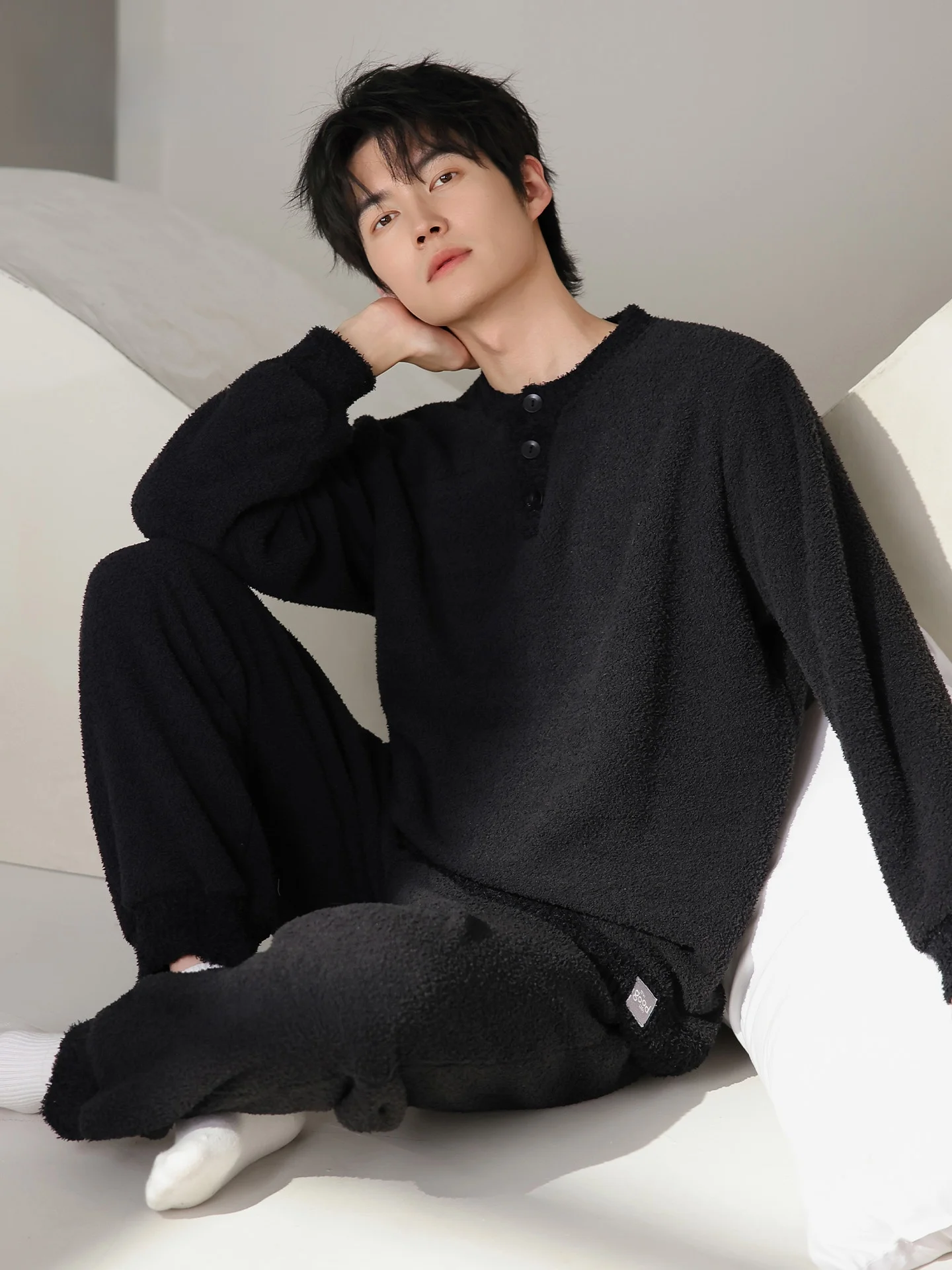 Men's Fleece Lined Thickened round Neck Sleepwear Half Velvet Home Clothes Outdoor Wearable Warm Winter Pyjamas Casual Style