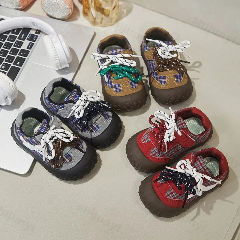 

Детские кроссовки для бега, осень 2024, модная спортивная обувь для мальчиков и девочек, детская удобная нескользящая повседневная обувь с мягкой подошвой для малышей