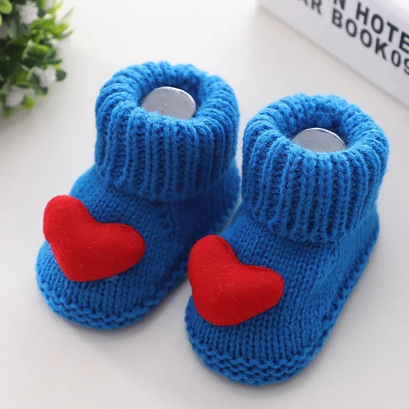 New handmade finished knitted spring autumn winter baby wool shoes newborn wool walking shoes baby knitted shoes 0-3-6-8 months