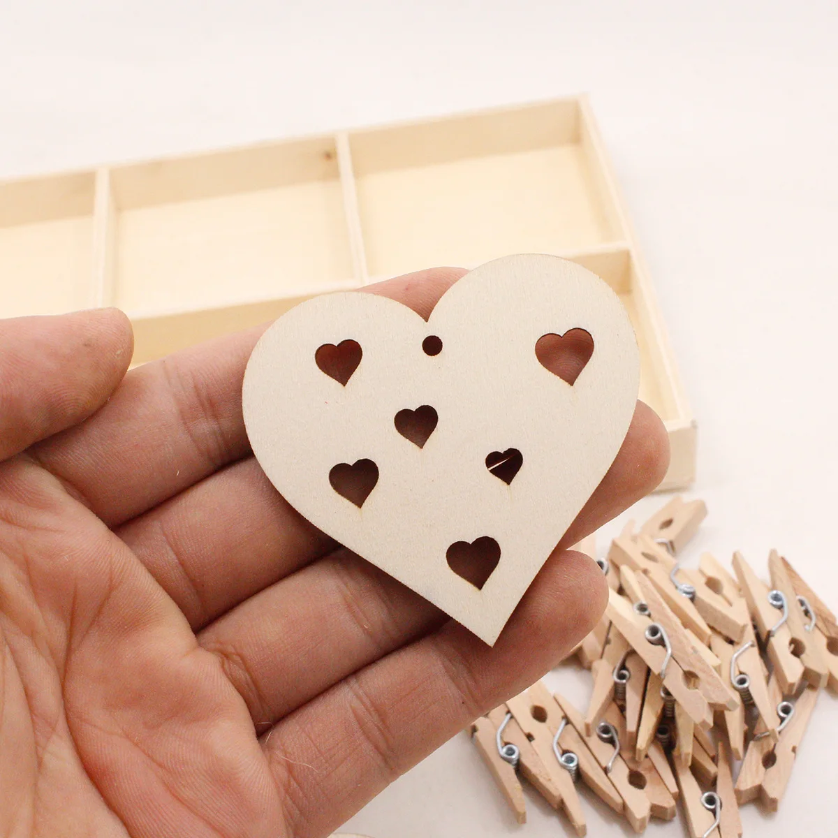 10szt 56x53mm Wood Love Hollow Heart Tags Charms With Jute String For Wedding Ornaments Decorations Blank DIY Valentine\'s Day De