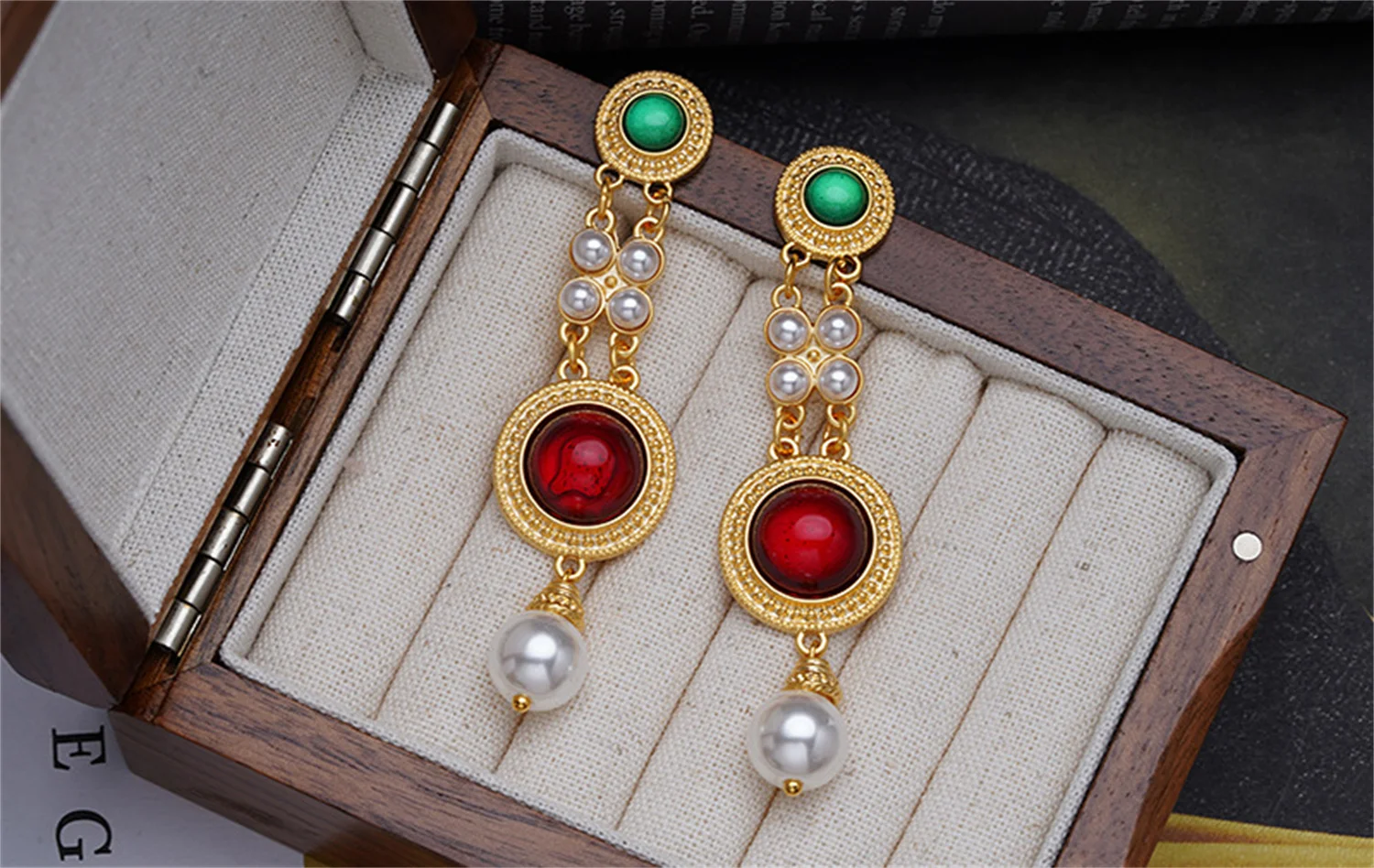 

Pearl fringed earrings women's vintage Chinese style Hanfu stud earrings temperament long court fashion vintage earrings