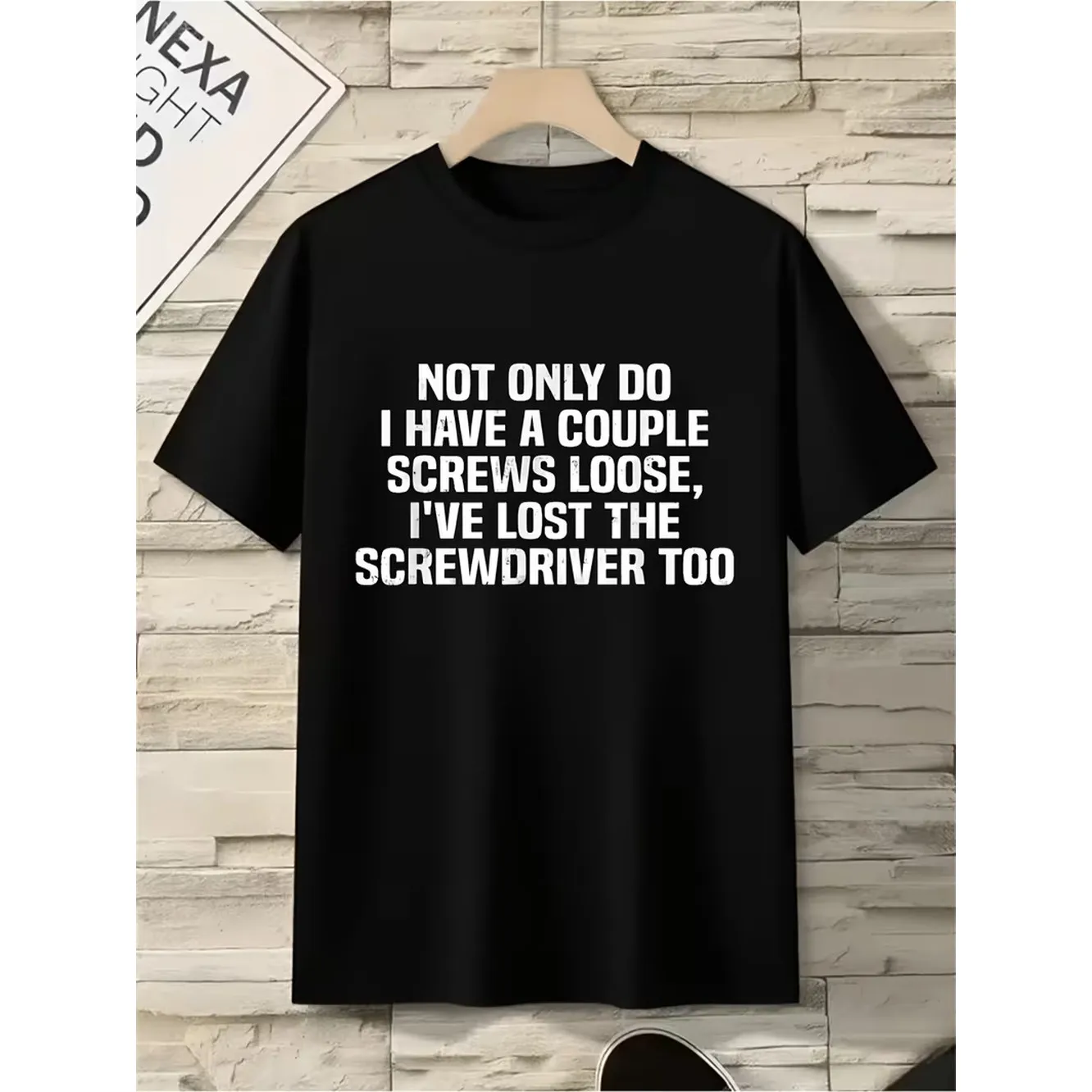 t shirt im a few screws loose ive lost the screwdriver this casual short sleeved t shirt is an ideal gift size black 0