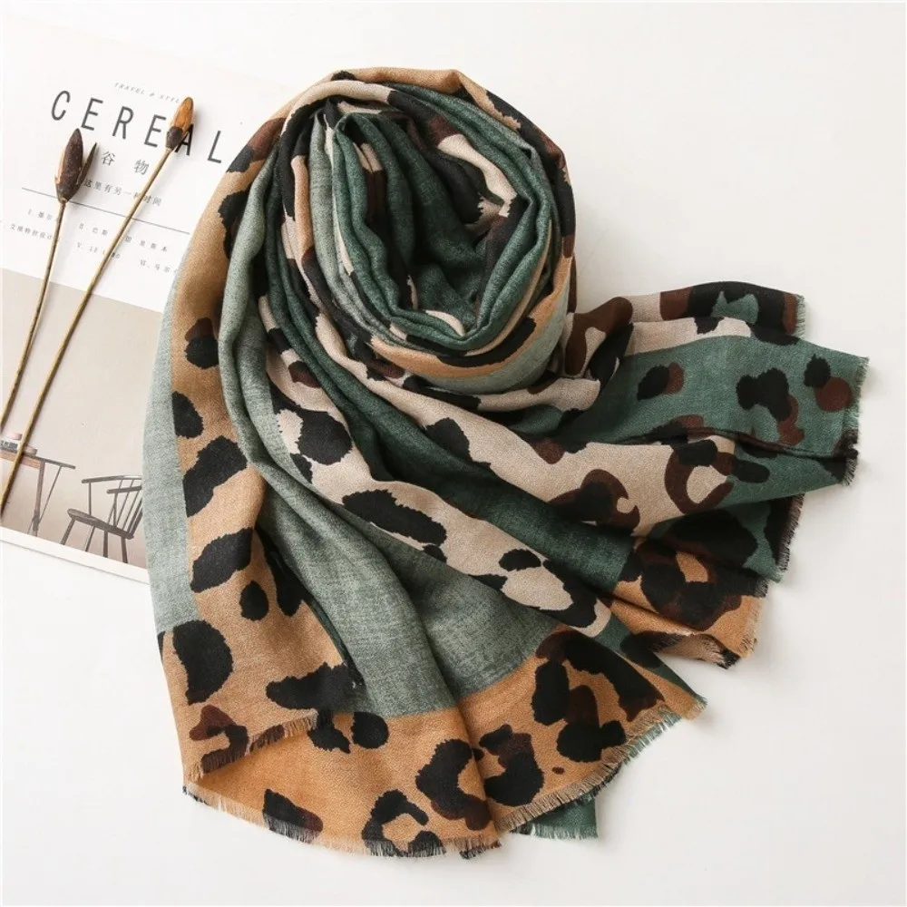 

Универсальный длинный шарф с леопардовым принтом, платок, повязка на голову, тонкая шаль с кисточкой, мягкая женская солнцезащитная шаль