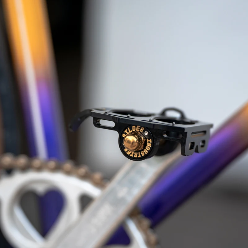 SILDES 2PCS Bicycle Pedals Ultralight CNC Aluminium Alloy Anti-Slip Fixed Gear Track Bearing Bike Pedal For Straps Belt Tape