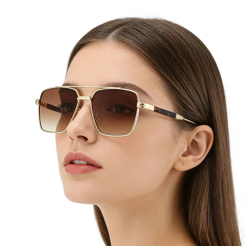 

2026 New Luxury Square Sunglasses, High-End Metal Frame Men's Sunglasses, Vintage Driving Glasses, Fashion Sunglasses for Women