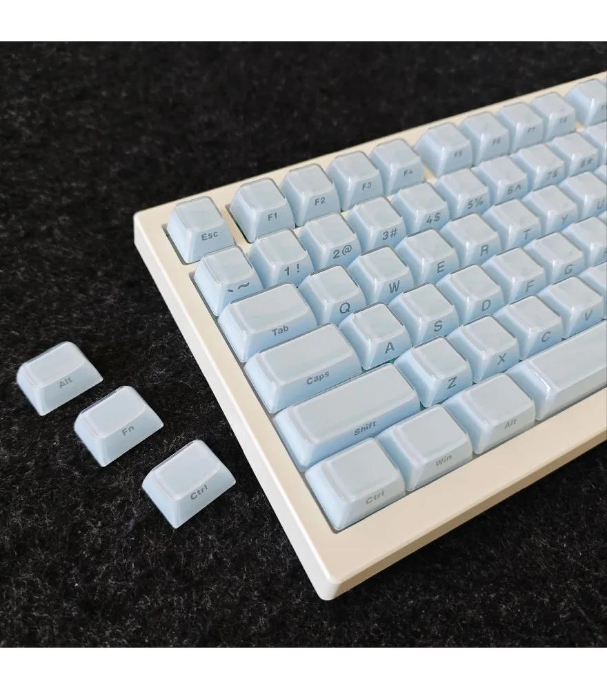 

Blue crystal jelly side engraved 136 key small full key PBT two-color injection molding ice crystal mechanical keyboard