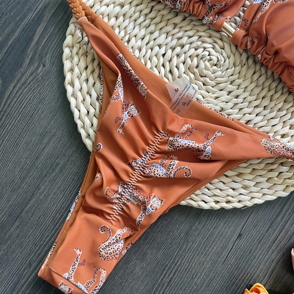 2025 ใหม่พิมพ์ชุดบิกินี่เอวต่ําผูกเชือกแฟชั่นชุดว่ายน้ําแยก