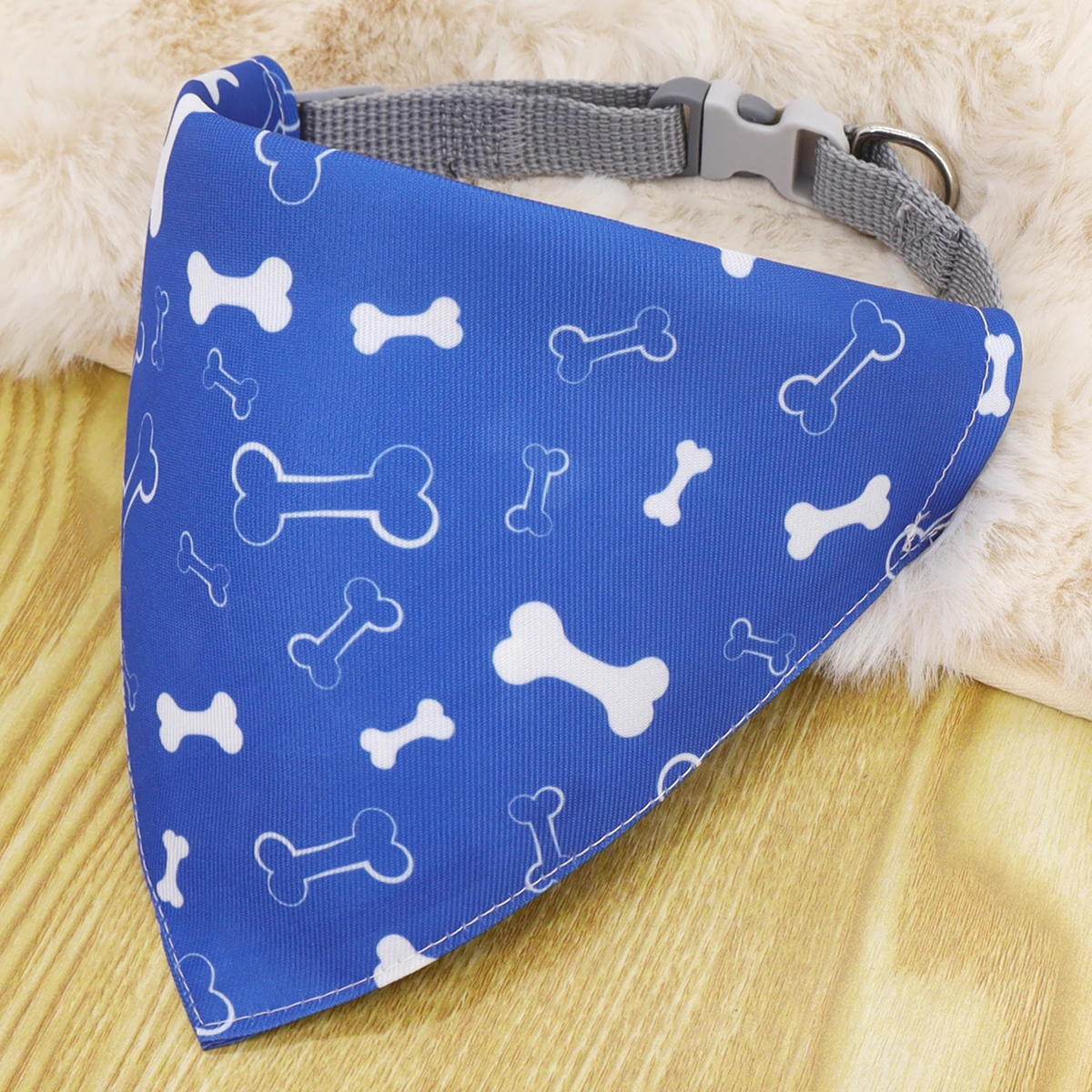 Square Mouth Towel for Indoor and Outdoor Use, Triangular Bandage Cartoon Pattern, Pet Dog, 1Pc