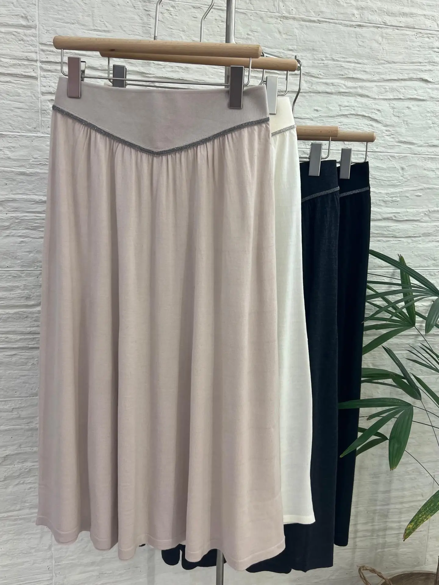 

Autumn casual women's exquisite solid color jersey skirt
