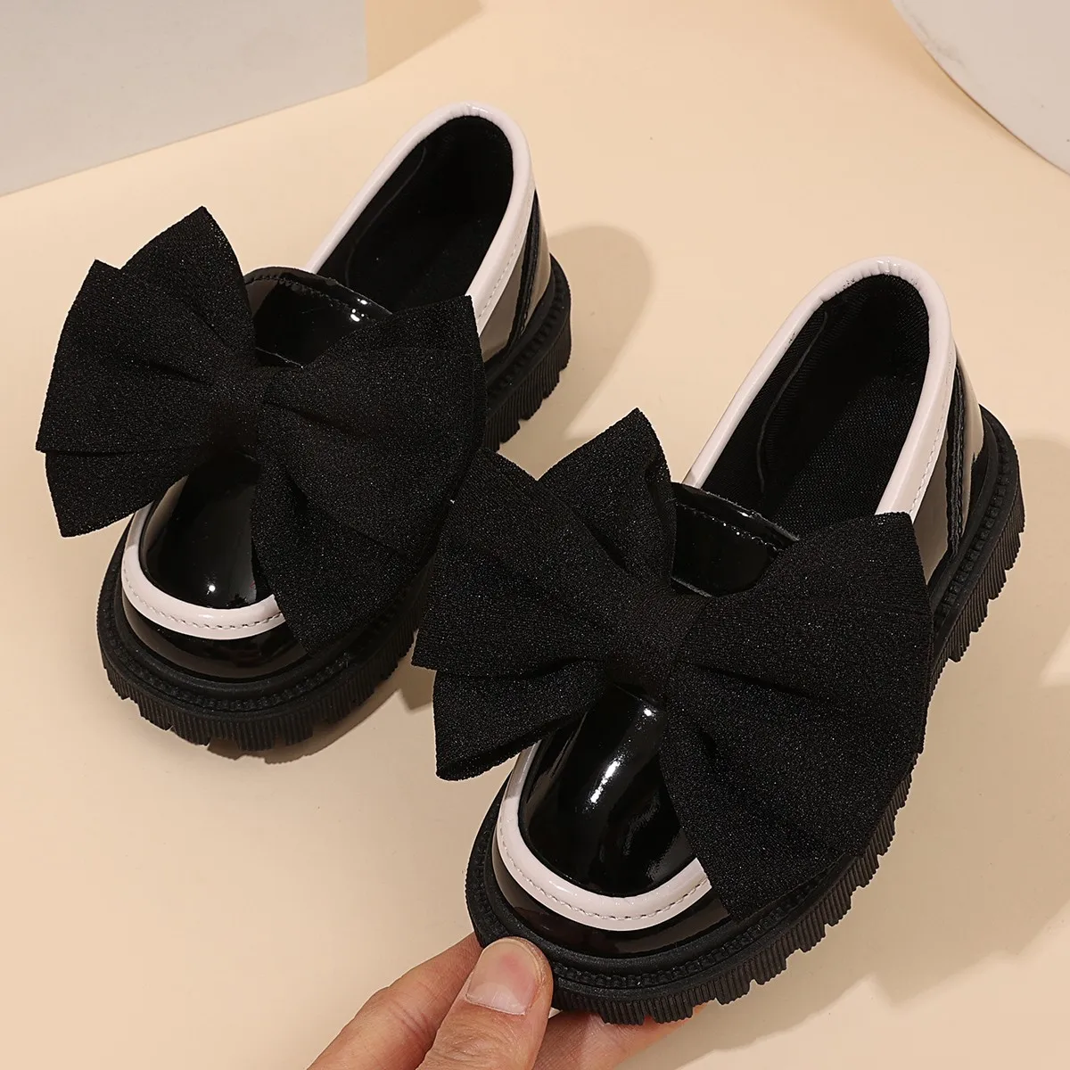 

Children Flat Shoes Round Toes Soft Bottom Kids Princess Shoes with Big Bows 2025 Autumn New Girls Casual Shoes Elegant Loafers
