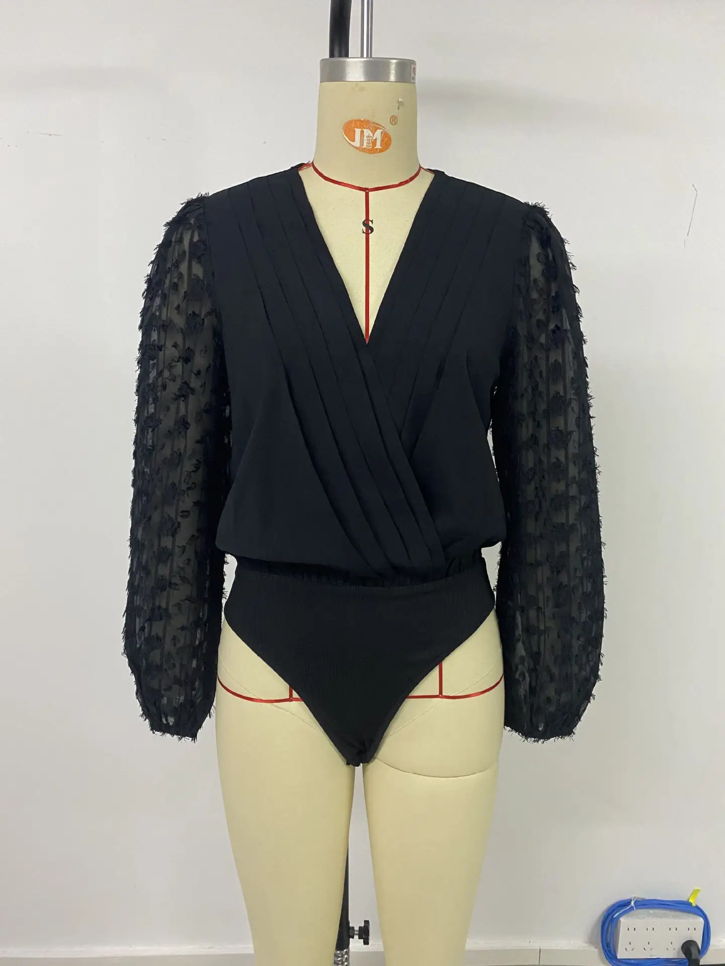 Autumn Solid Color V-Neck Pleated Design Petal Jacquard Slim Fit Long Sleeved Jumpsuit Women's Fashion Shirt Jumpsuit