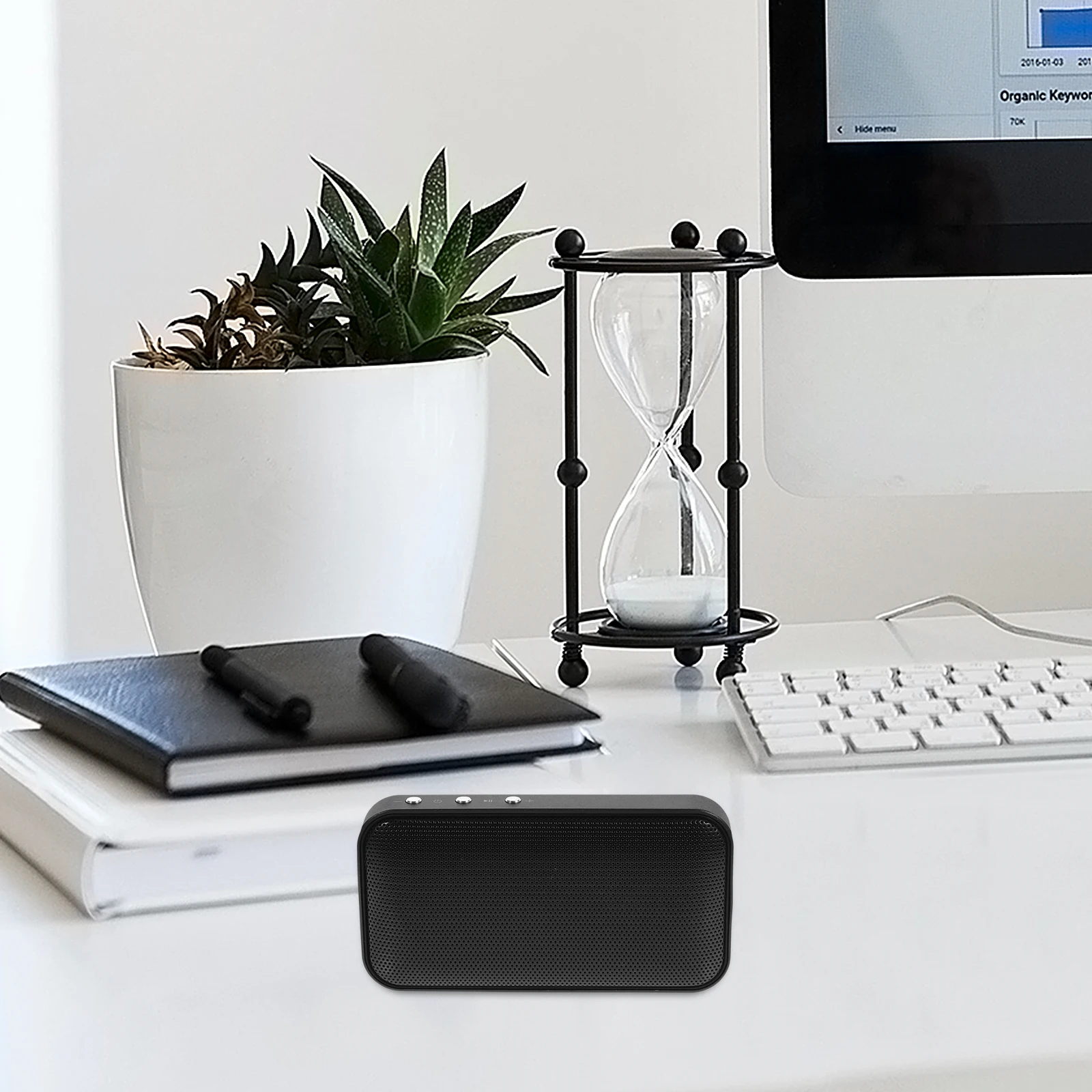 

Mini Wireless Speaker Bt-209 Portable Mp3 Player Metal Cnc Craft Finish Shockproof Cd Button Black For Home