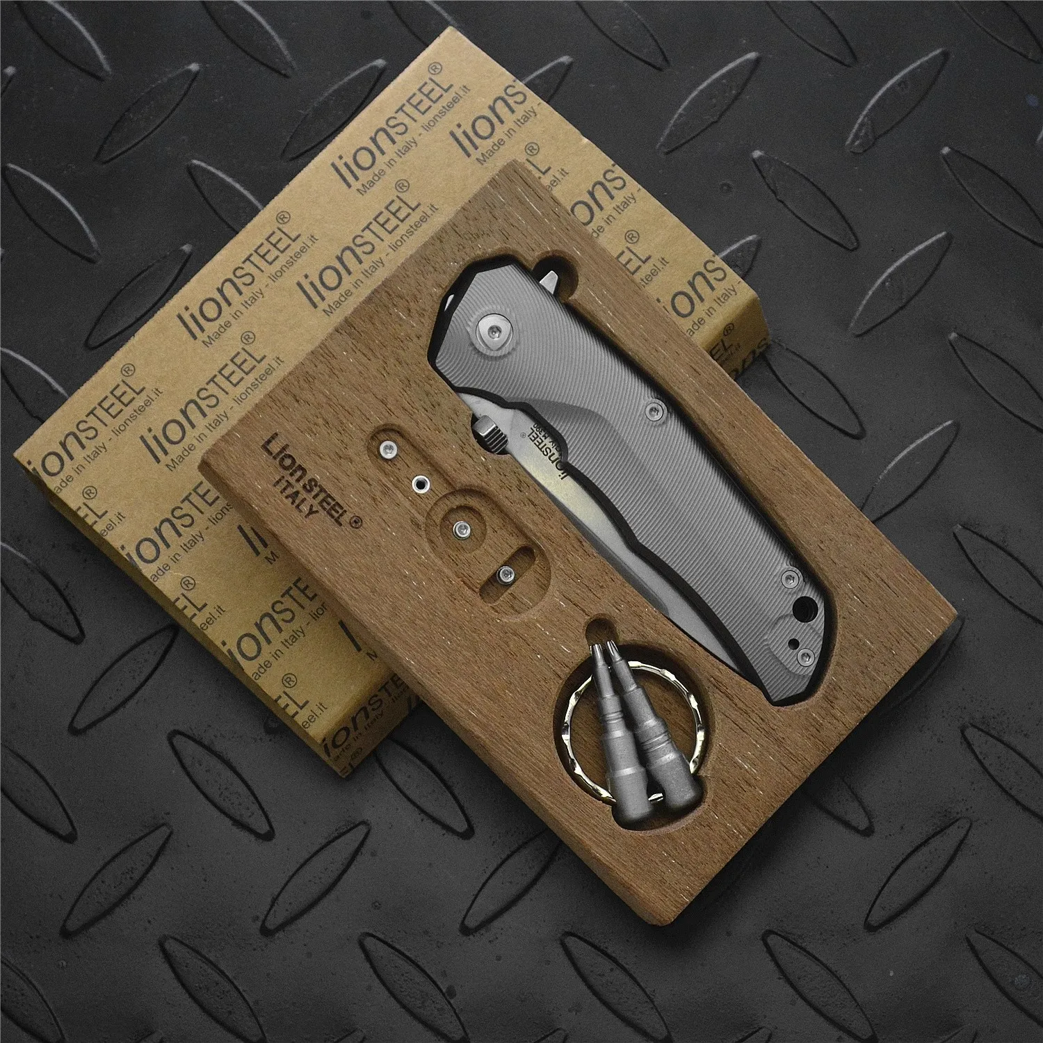 

Kesiwo Steel Lion M390 Titanium Carbon Fiber Ceramic bearing with Tool Outdoor Camping Survival Gift Pocket EDC Folding Knife