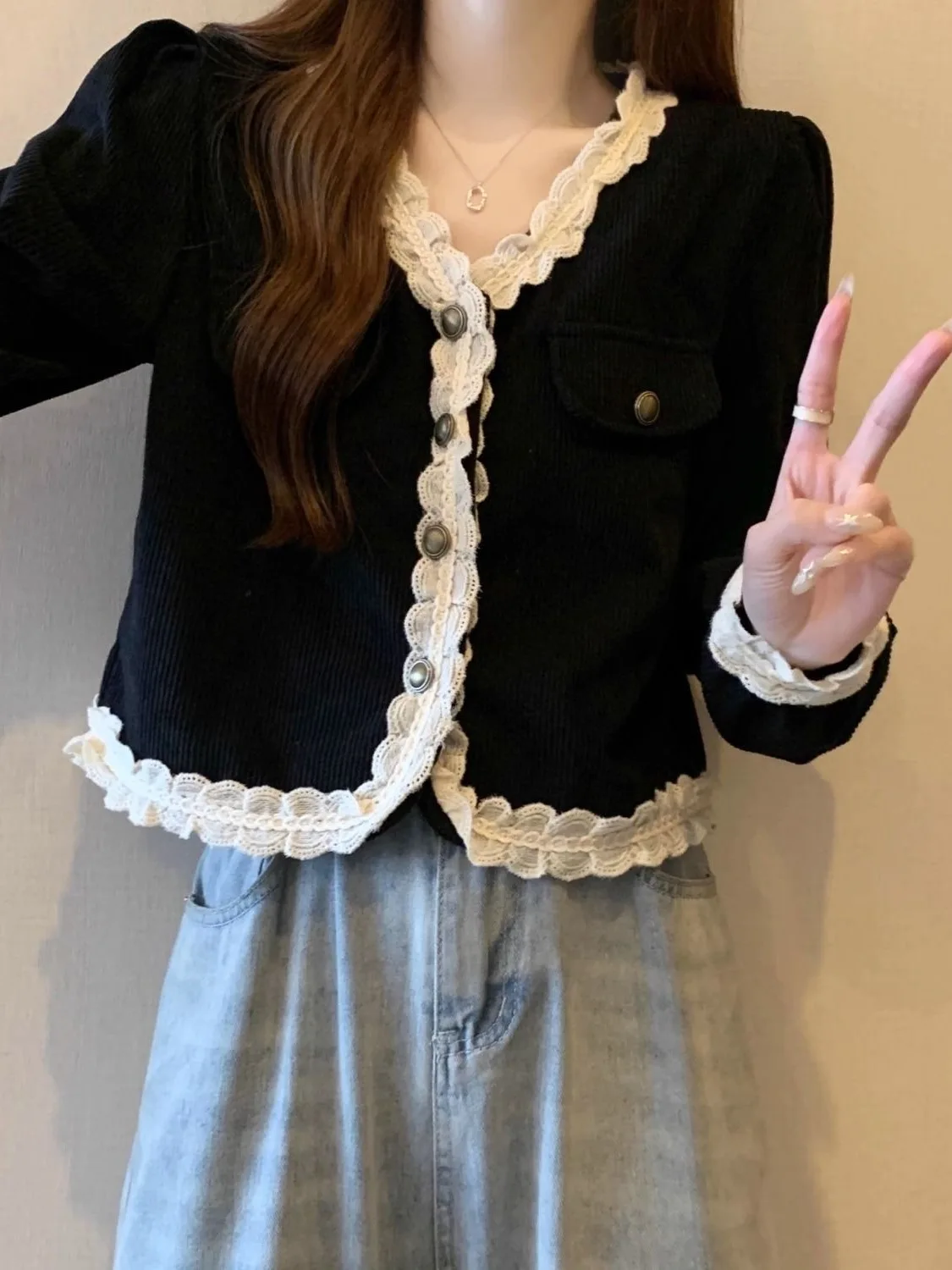 

French Sle Lace Trim Long Sve irt Women's plus Size Cover Belly Unique Top oulder Width Regular Length V-Ne Pure C...